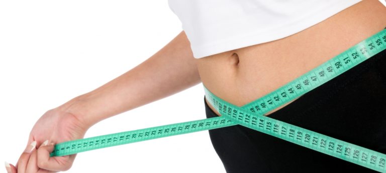 Retrouver un ventre plat avec une ceinture abdominale pour femme